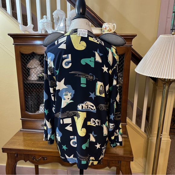 Laurel by Escada 100% Silk Blouse in Excellent w.  Size 36/US 6. - Picture 8 of 12